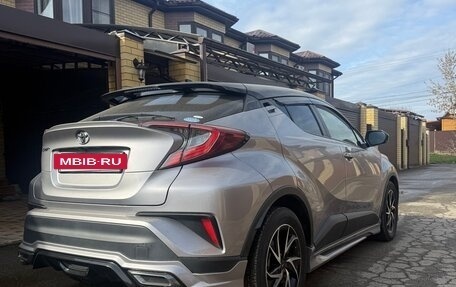 Toyota C-HR I рестайлинг, 2018 год, 2 430 000 рублей, 5 фотография