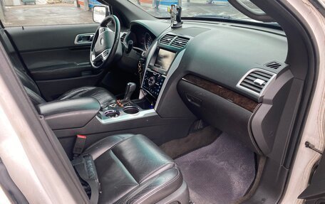 Ford Explorer VI, 2012 год, 1 500 000 рублей, 5 фотография