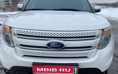 Ford Explorer VI, 2012 год, 1 500 000 рублей, 3 фотография