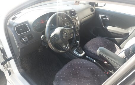 Volkswagen Polo VI (EU Market), 2013 год, 980 000 рублей, 9 фотография