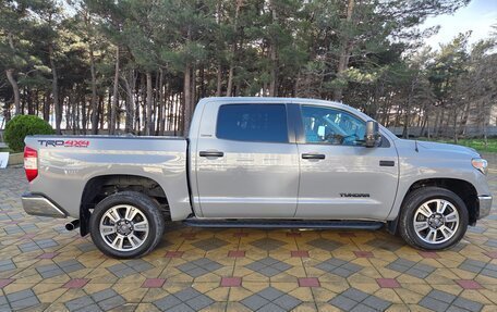 Toyota Tundra II, 2018 год, 6 500 000 рублей, 2 фотография