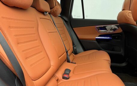 Mercedes-Benz GLC, 2024 год, 6 990 000 рублей, 11 фотография