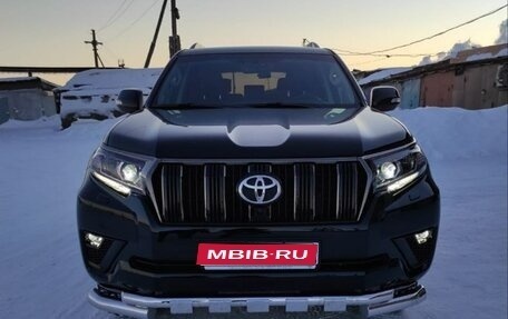 Toyota Land Cruiser Prado 150 рестайлинг 2, 2021 год, 7 300 000 рублей, 1 фотография
