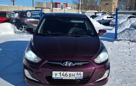 Hyundai Solaris II рестайлинг, 2012 год, 700 000 рублей, 1 фотография