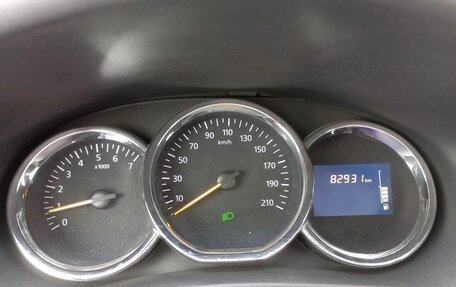 Renault Sandero II рестайлинг, 2015 год, 800 000 рублей, 1 фотография