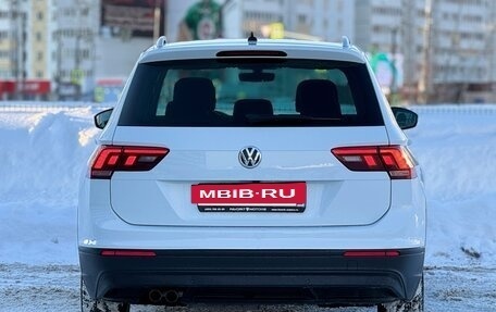 Volkswagen Tiguan II, 2018 год, 2 375 000 рублей, 4 фотография