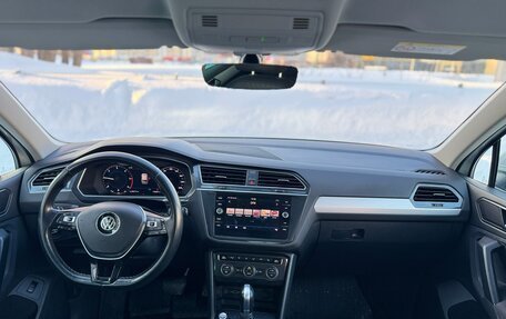 Volkswagen Tiguan II, 2018 год, 2 375 000 рублей, 12 фотография