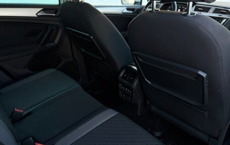 Volkswagen Tiguan II, 2018 год, 2 375 000 рублей, 13 фотография