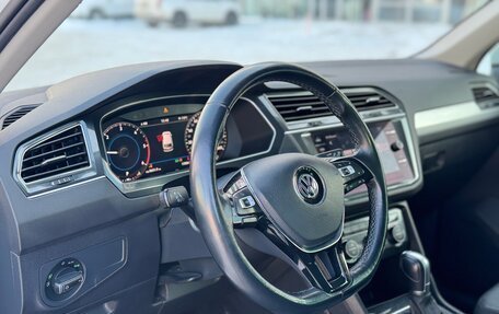Volkswagen Tiguan II, 2018 год, 2 375 000 рублей, 16 фотография