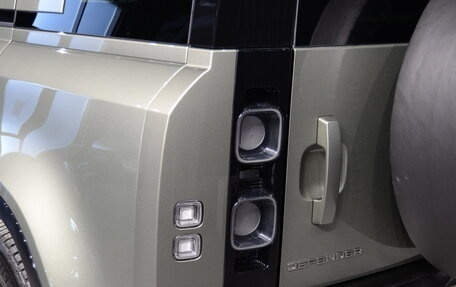 Land Rover Defender II, 2021 год, 7 690 000 рублей, 10 фотография