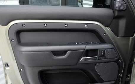 Land Rover Defender II, 2021 год, 7 690 000 рублей, 22 фотография