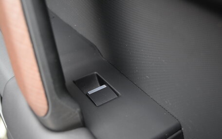 Land Rover Defender II, 2021 год, 7 690 000 рублей, 34 фотография