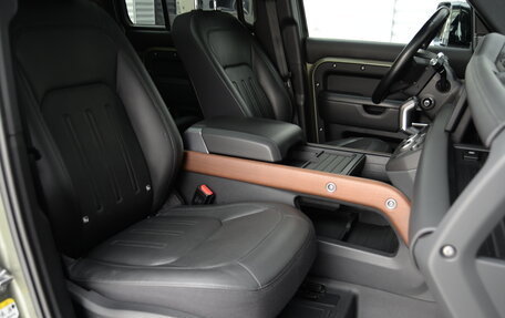 Land Rover Defender II, 2021 год, 7 690 000 рублей, 36 фотография