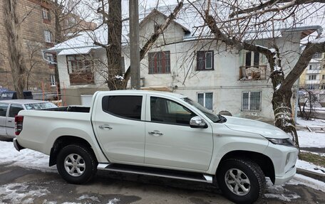 Mitsubishi L200 IV рестайлинг, 2022 год, 3 900 000 рублей, 3 фотография