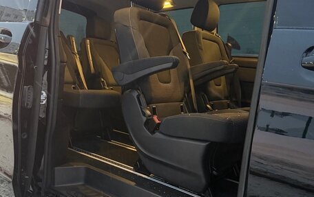 Mercedes-Benz V-Класс, 2021 год, 5 750 000 рублей, 7 фотография