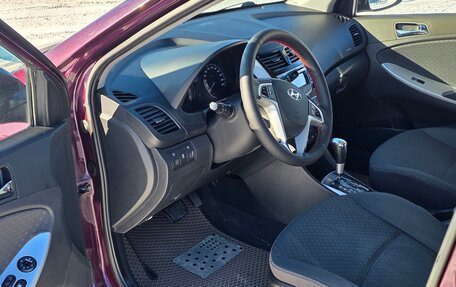 Hyundai Solaris II рестайлинг, 2012 год, 700 000 рублей, 8 фотография