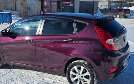 Hyundai Solaris II рестайлинг, 2012 год, 700 000 рублей, 6 фотография