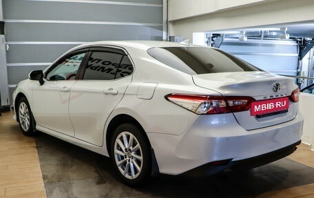 Toyota Camry, 2021 год, 2 690 000 рублей, 6 фотография