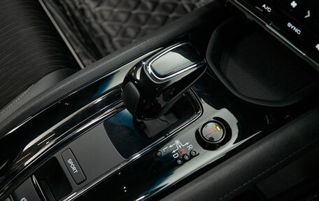 Honda Vezel, 2018 год, 1 799 000 рублей, 14 фотография