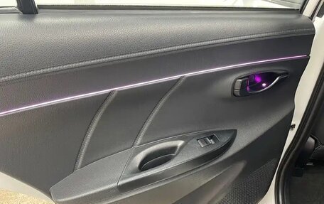 Toyota Yaris XP150 рестайлинг, 2022 год, 1 640 000 рублей, 16 фотография