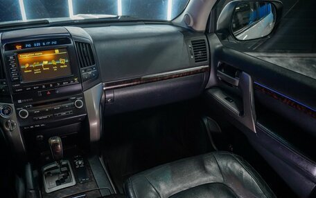 Toyota Land Cruiser 200, 2011 год, 3 303 000 рублей, 32 фотография