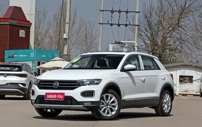 Volkswagen T-Roc I, 2022 год, 1 950 000 рублей, 1 фотография