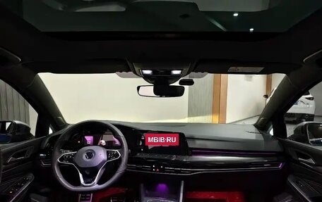 Volkswagen Golf VIII, 2022 год, 2 140 000 рублей, 8 фотография