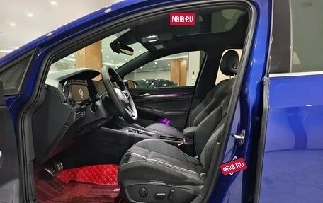 Volkswagen Golf VIII, 2022 год, 2 140 000 рублей, 10 фотография