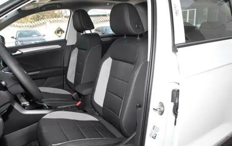 Volkswagen T-Roc I, 2022 год, 1 950 000 рублей, 6 фотография