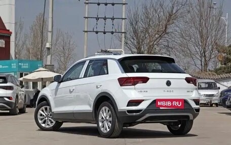 Volkswagen T-Roc I, 2022 год, 1 950 000 рублей, 4 фотография