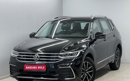 Volkswagen Tiguan II, 2023 год, 4 350 000 рублей, 1 фотография