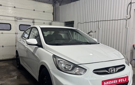 Hyundai Solaris II рестайлинг, 2013 год, 795 000 рублей, 3 фотография