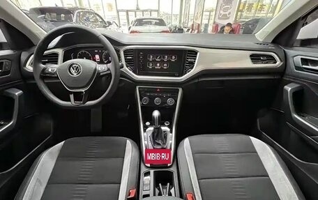 Volkswagen T-Roc I, 2021 год, 2 040 000 рублей, 8 фотография