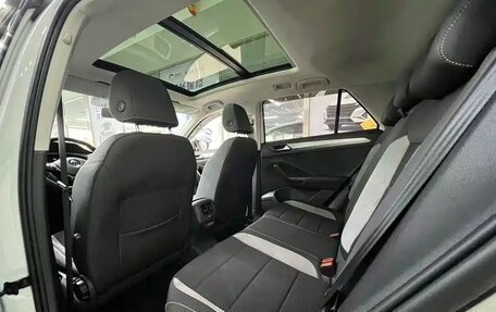 Volkswagen T-Roc I, 2021 год, 2 040 000 рублей, 12 фотография