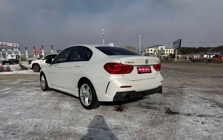 BMW 1 серия, 2022 год, 1 800 000 рублей, 5 фотография