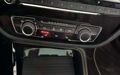 BMW 1 серия, 2022 год, 1 800 000 рублей, 13 фотография