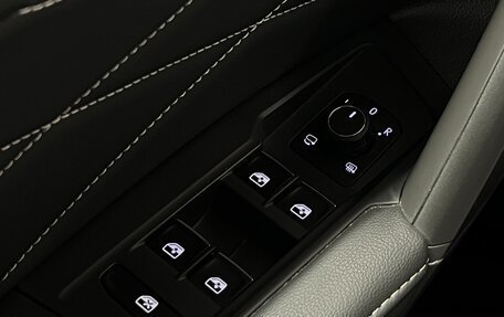 Volkswagen Tiguan II, 2023 год, 4 350 000 рублей, 15 фотография