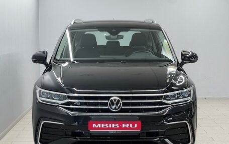Volkswagen Tiguan II, 2023 год, 4 350 000 рублей, 6 фотография