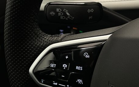 Volkswagen Tiguan II, 2023 год, 4 350 000 рублей, 18 фотография