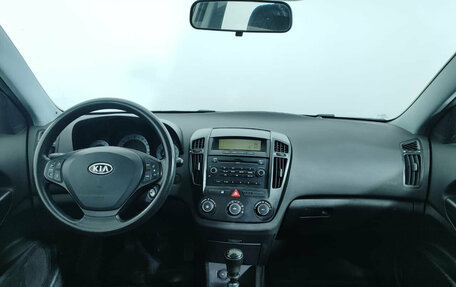 KIA cee'd I рестайлинг, 2008 год, 690 000 рублей, 10 фотография