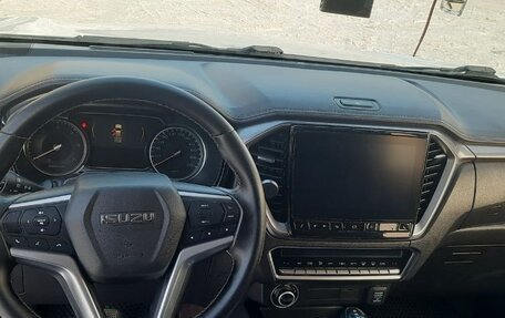 Isuzu D-Max, 2021 год, 4 000 000 рублей, 14 фотография