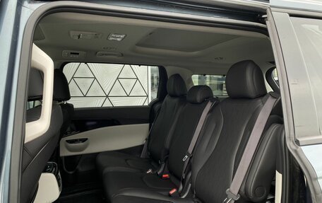 KIA Carnival, 2023 год, 5 599 000 рублей, 21 фотография