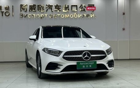 Mercedes-Benz A-Класс, 2022 год, 2 460 000 рублей, 3 фотография