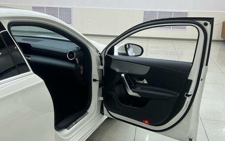 Mercedes-Benz A-Класс, 2022 год, 2 460 000 рублей, 15 фотография