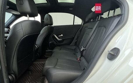 Mercedes-Benz A-Класс, 2022 год, 2 460 000 рублей, 17 фотография