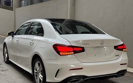 Mercedes-Benz A-Класс, 2023 год, 2 500 000 рублей, 8 фотография