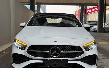 Mercedes-Benz A-Класс, 2023 год, 2 500 000 рублей, 2 фотография