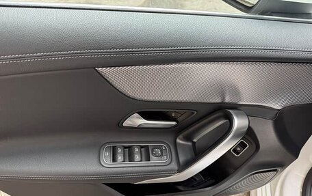 Mercedes-Benz A-Класс, 2023 год, 2 500 000 рублей, 22 фотография