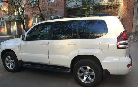 Toyota Land Cruiser Prado 120 рестайлинг, 2007 год, 2 350 000 рублей, 5 фотография