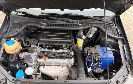 Volkswagen Polo VI (EU Market), 2010 год, 550 000 рублей, 24 фотография